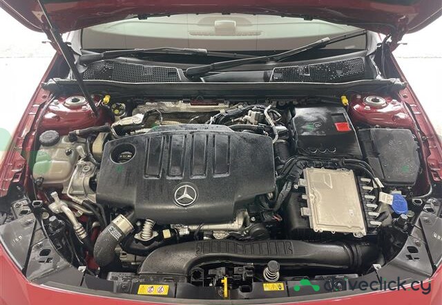 Mercedes A-class Красный