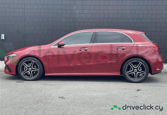 Mercedes A-class Красный