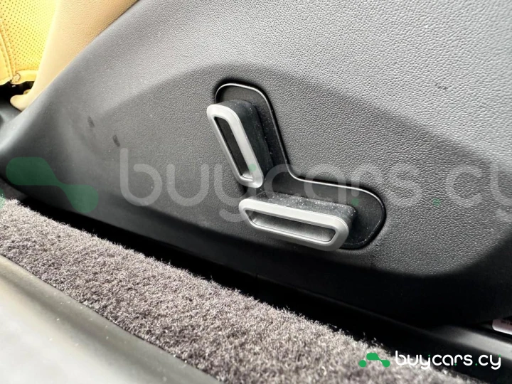 Ferrari Roma Красный