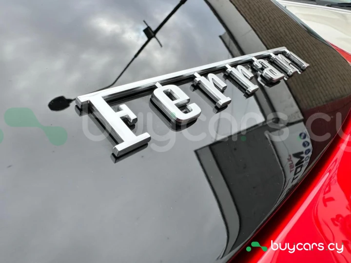 Ferrari Roma Красный