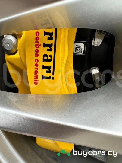 Ferrari Roma Красный