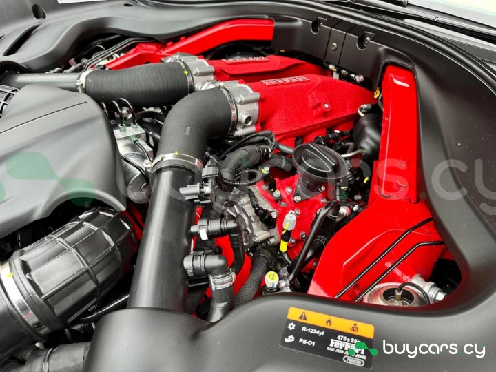 Ferrari Roma Красный