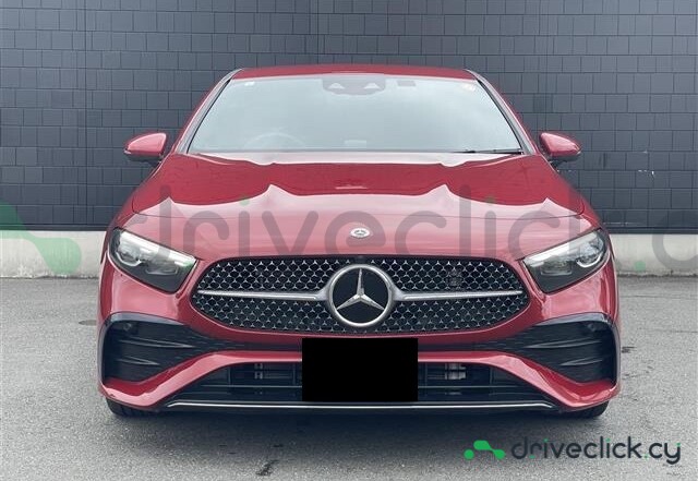 Mercedes A-class Красный
