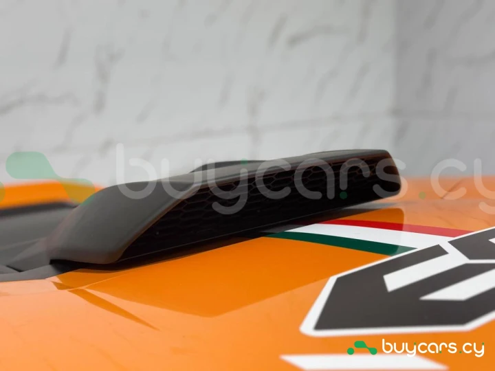 Lamborghini Huracan Оранжевый