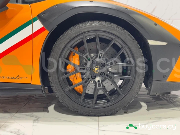 Lamborghini Huracan Оранжевый