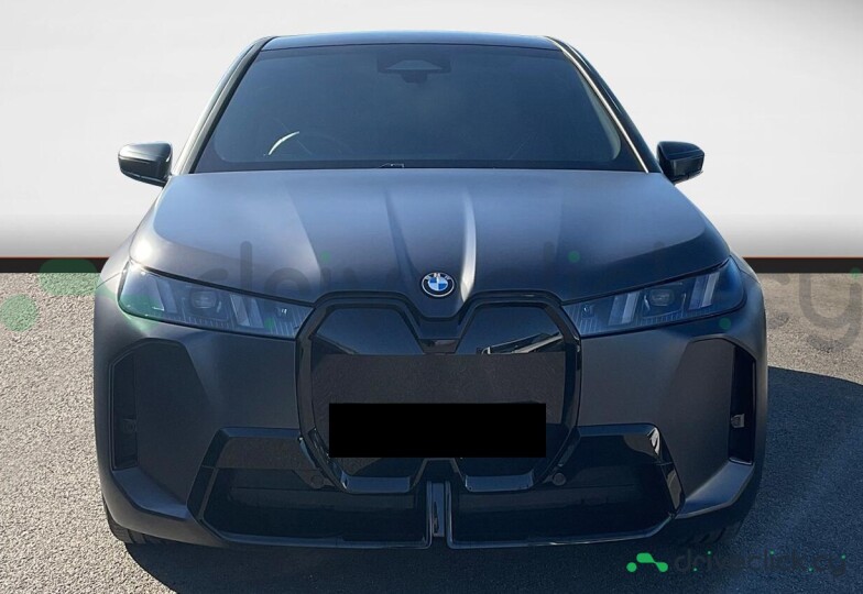 BMW iX Черный