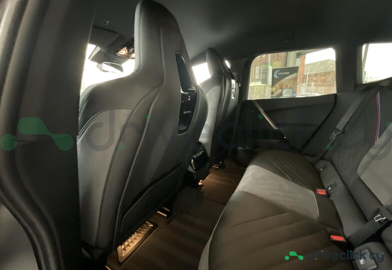 BMW iX Черный