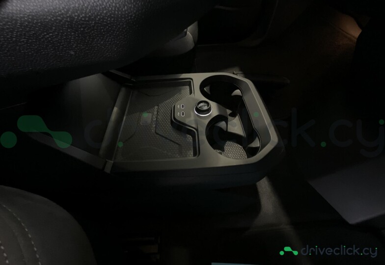 BMW iX Черный