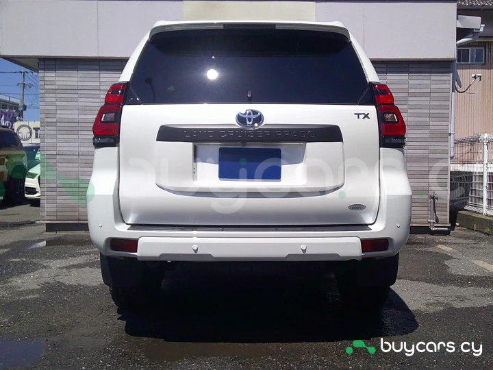 Toyota Land Cruiser Prado Белый