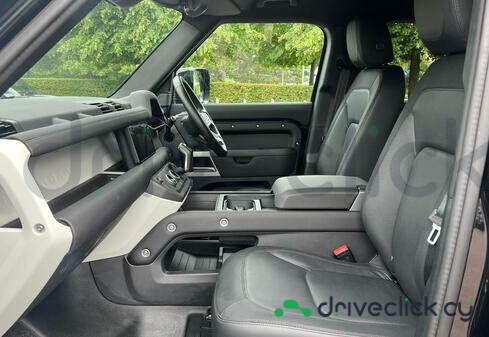 Land Rover Defender Черный