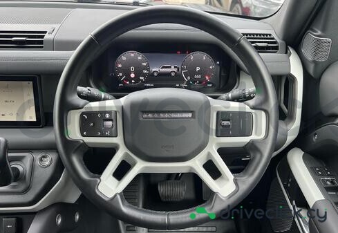 Land Rover Defender Черный