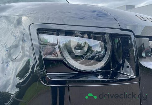 Land Rover Defender Черный