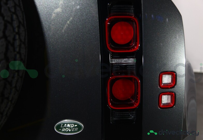 Land Rover Defender Серый