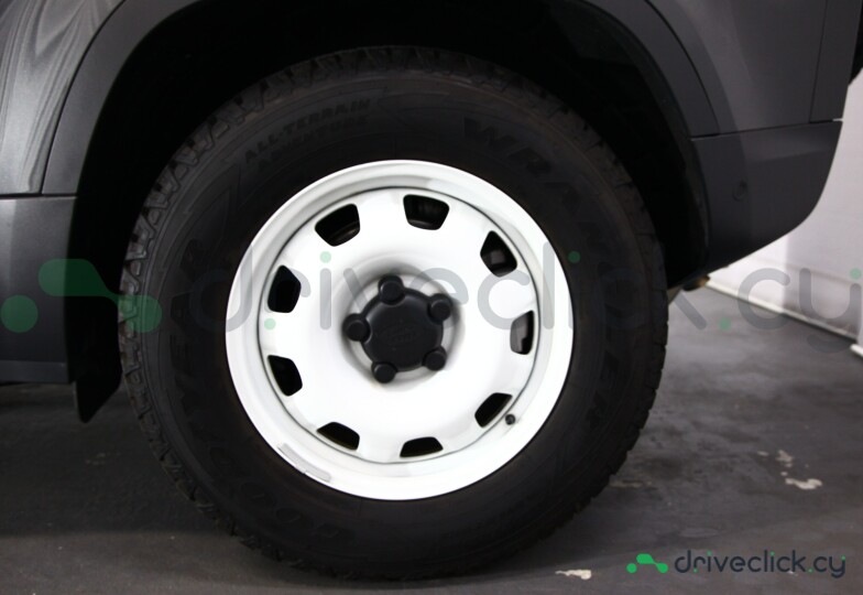 Land Rover Defender Серый
