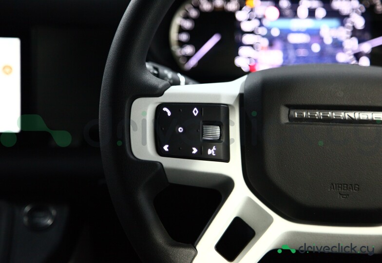 Land Rover Defender Серый