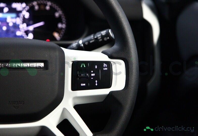 Land Rover Defender Серый