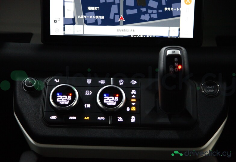 Land Rover Defender Серый