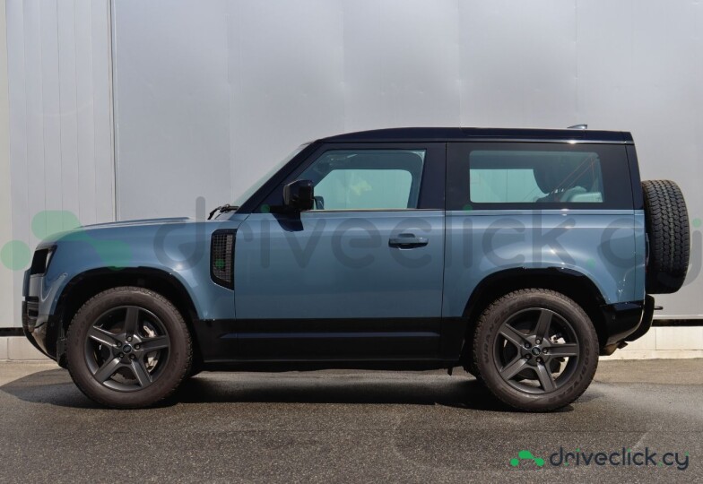 Land Rover Defender Синий
