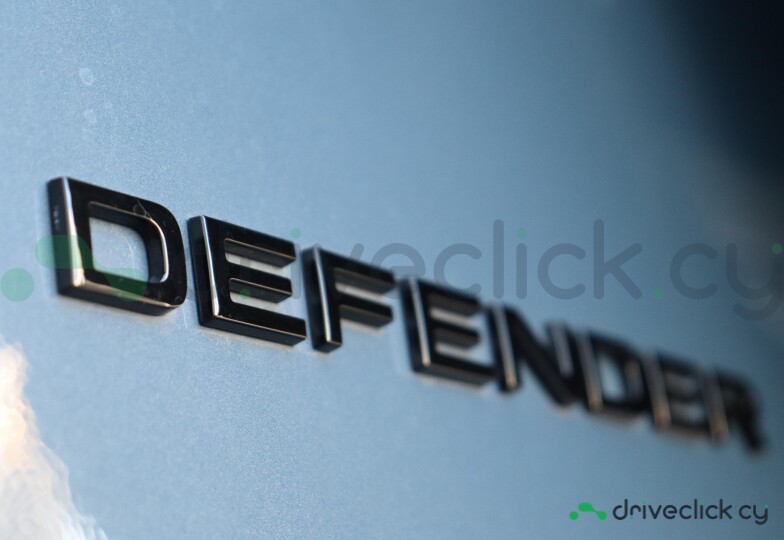 Land Rover Defender Синий