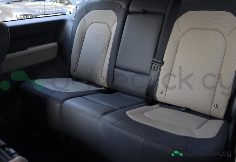 Land Rover Defender Синий