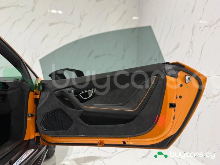 Lamborghini Huracan Оранжевый