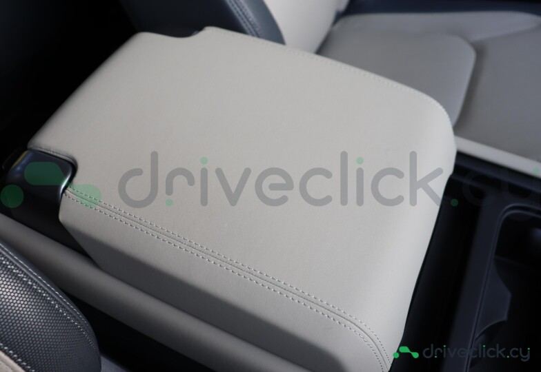 Land Rover Defender Синий