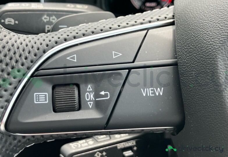 Audi Q8 Белый