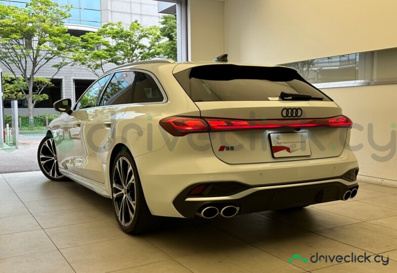 Audi S5 Белый