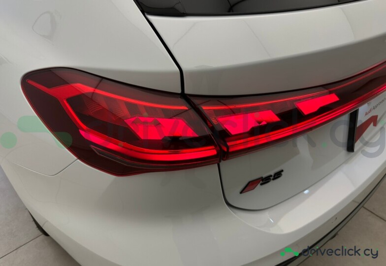 Audi S5 Белый