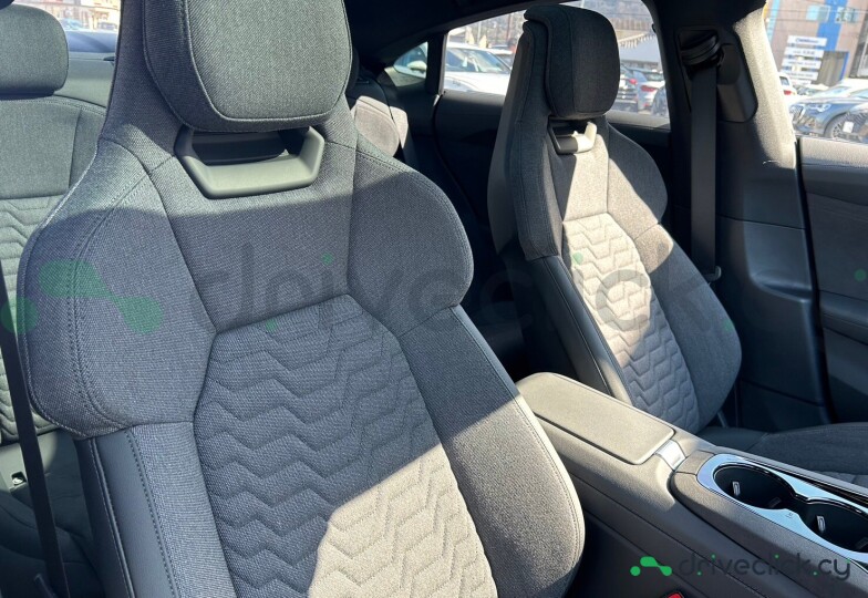 Audi e-tron GT Серый
