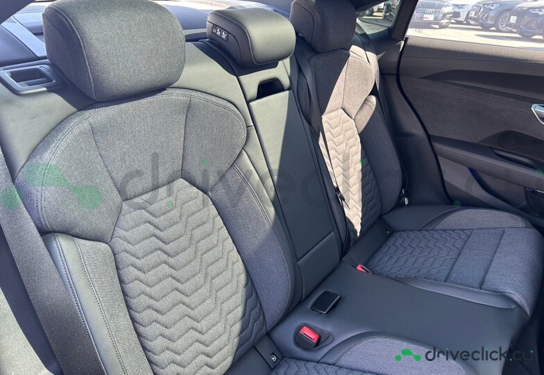 Audi e-tron GT Серый