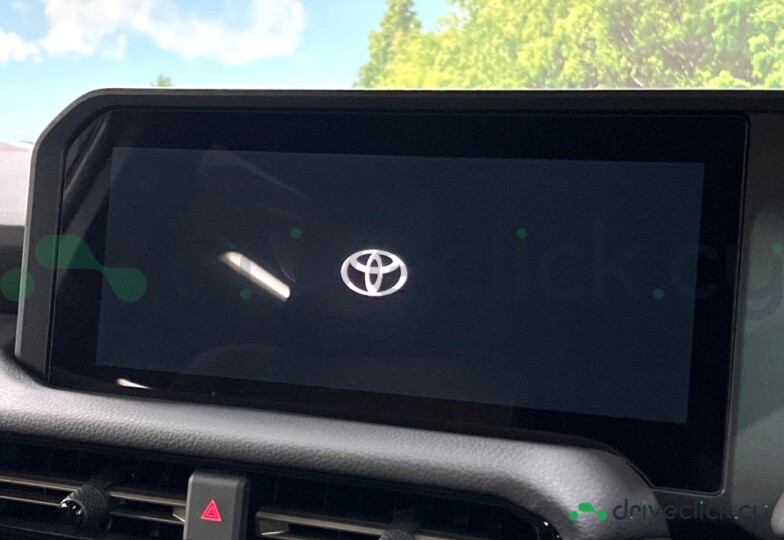 Toyota Land Cruiser 250 Золотой
