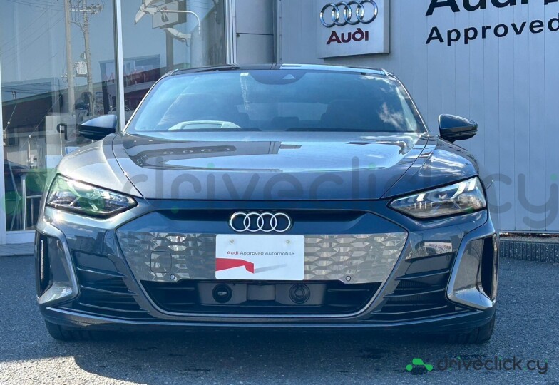 Audi e-tron GT Серый