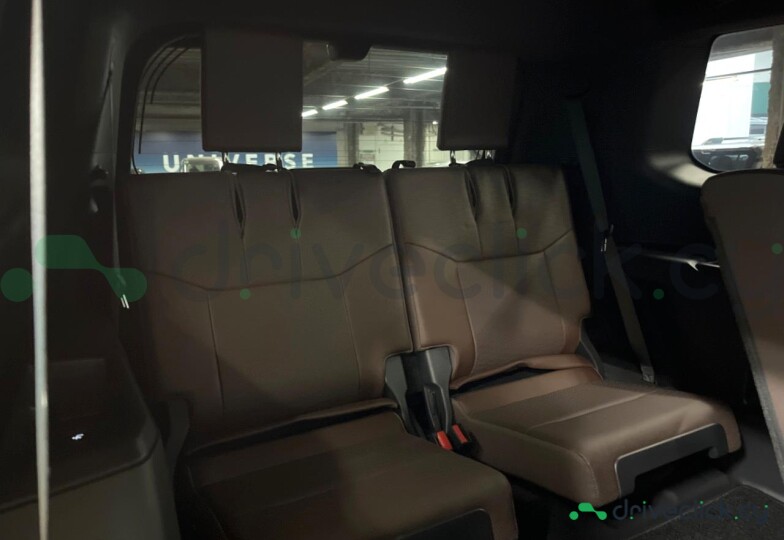 Toyota Land Cruiser 250 Золотой