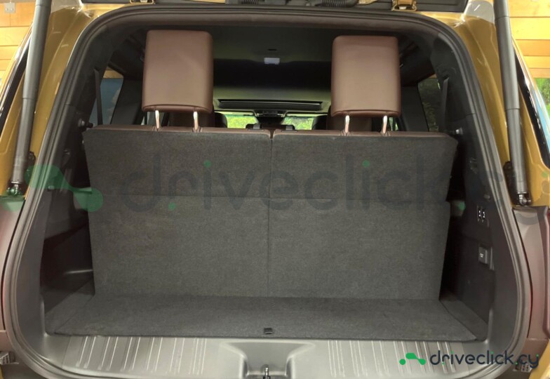 Toyota Land Cruiser 250 Золотой