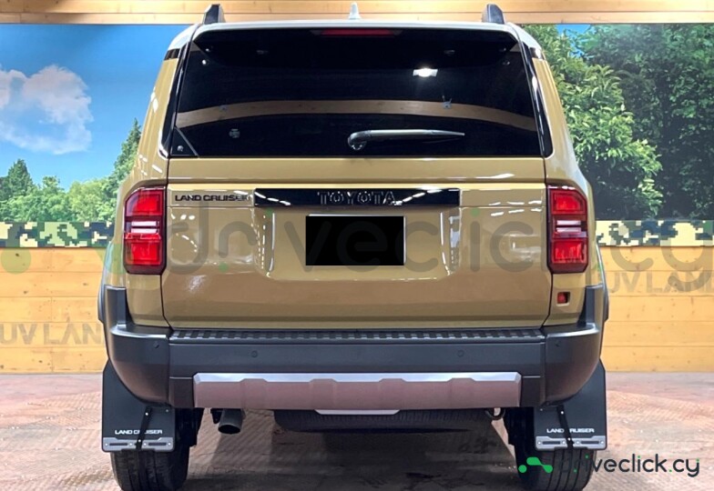 Toyota Land Cruiser 250 Золотой