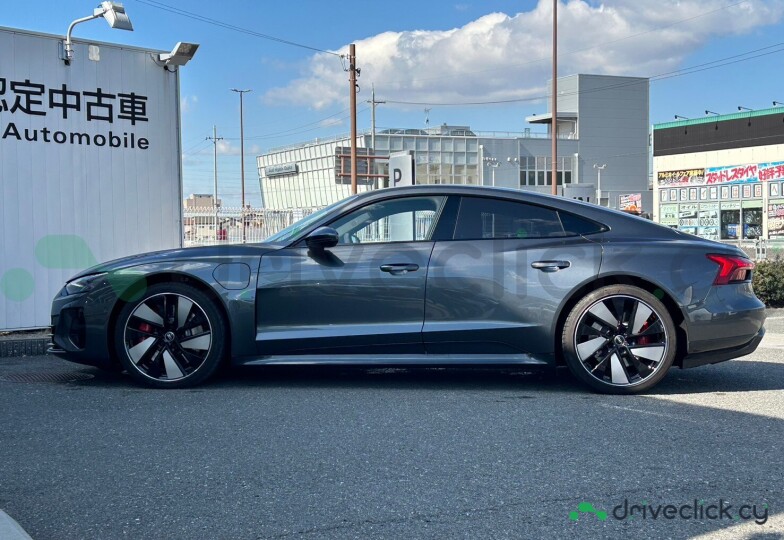 Audi e-tron GT Серый