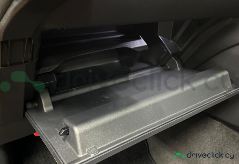Toyota Land Cruiser 250 Золотой