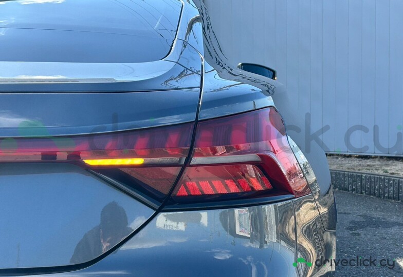 Audi e-tron GT Серый