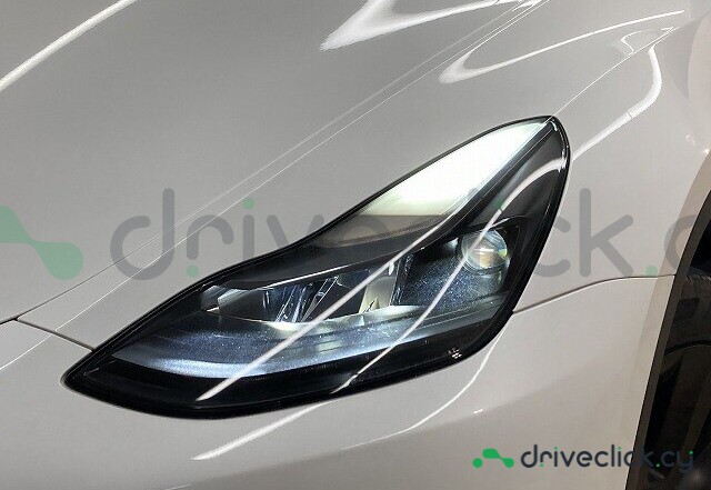 Tesla Model Y Белый