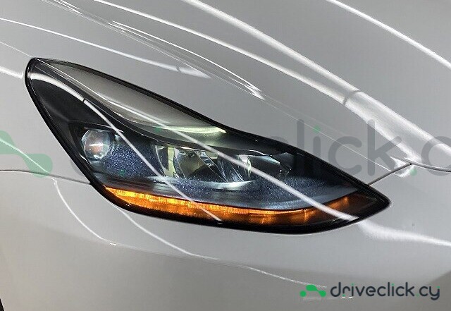 Tesla Model Y Белый