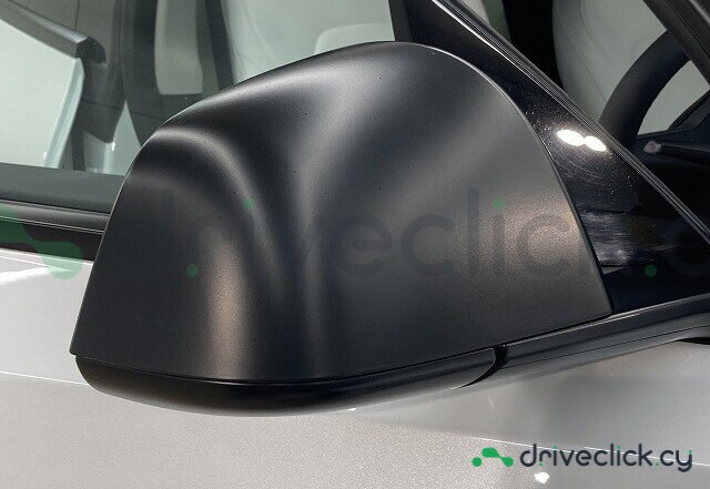 Tesla Model Y Белый