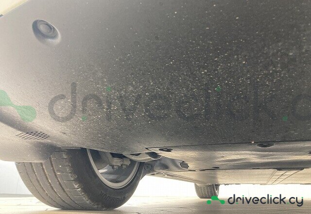 Tesla Model Y Белый