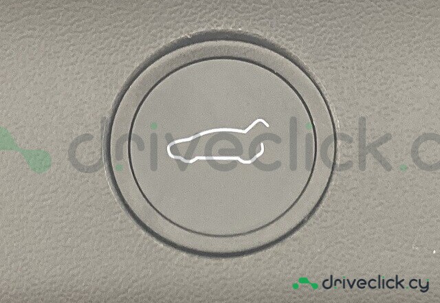 Tesla Model Y Белый