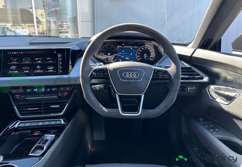 Audi e-tron GT Серый