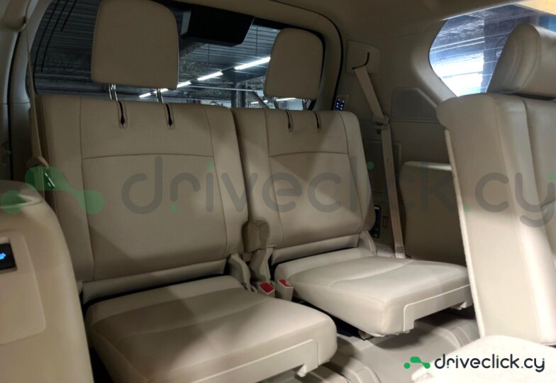 Toyota Land Cruiser Prado Черный