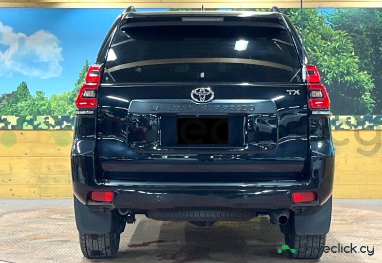 Toyota Land Cruiser Prado Черный