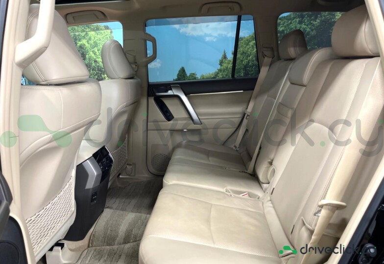 Toyota Land Cruiser Prado Черный