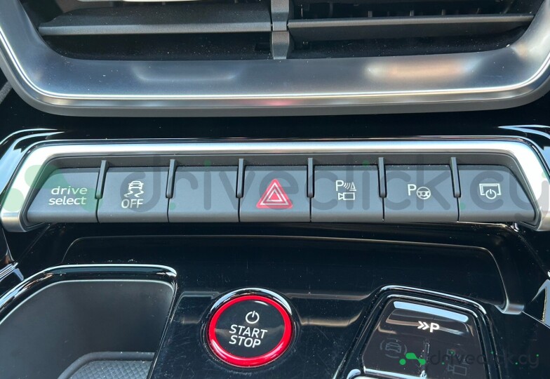 Audi e-tron GT Серый