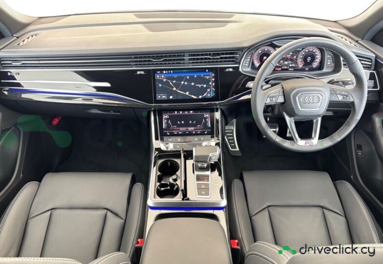 Audi Q8 Серый